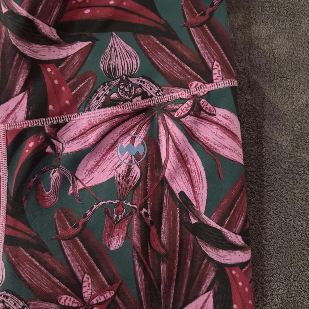 Janji Floral Print W Pace Running Shorts Size Medium - Picture 4 of 4